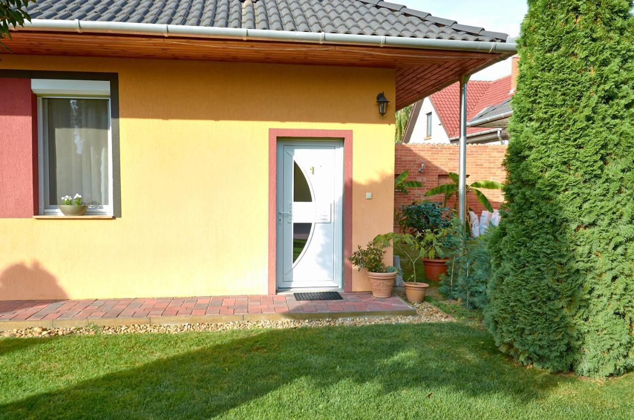 Homokhati Apartman Mórahalom Εξωτερικό φωτογραφία